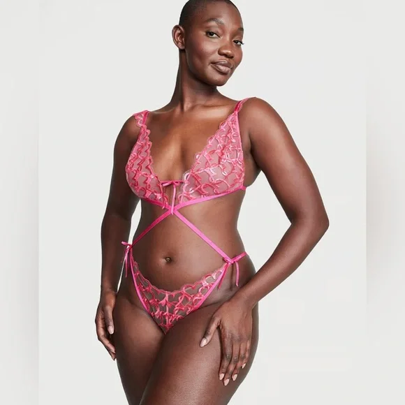 NWT Victoria's Secret VERY SEXY Unline Shimmer Heart Embroidery Crotchless Teddy - Picture 3 of 6